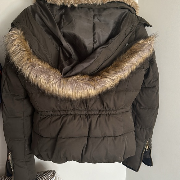 Women's Zara Coat - Picture 3 of 3